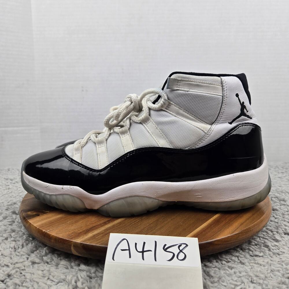 Jordan Mens 12 Retro 11 Concord 2018 Patent Leather Athletic Sneaker 378037-100